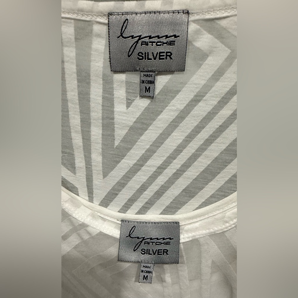 Lynn Ritchie Silver White Geometric Pattern Scoop-Neck Top - Picture 3 of 10
